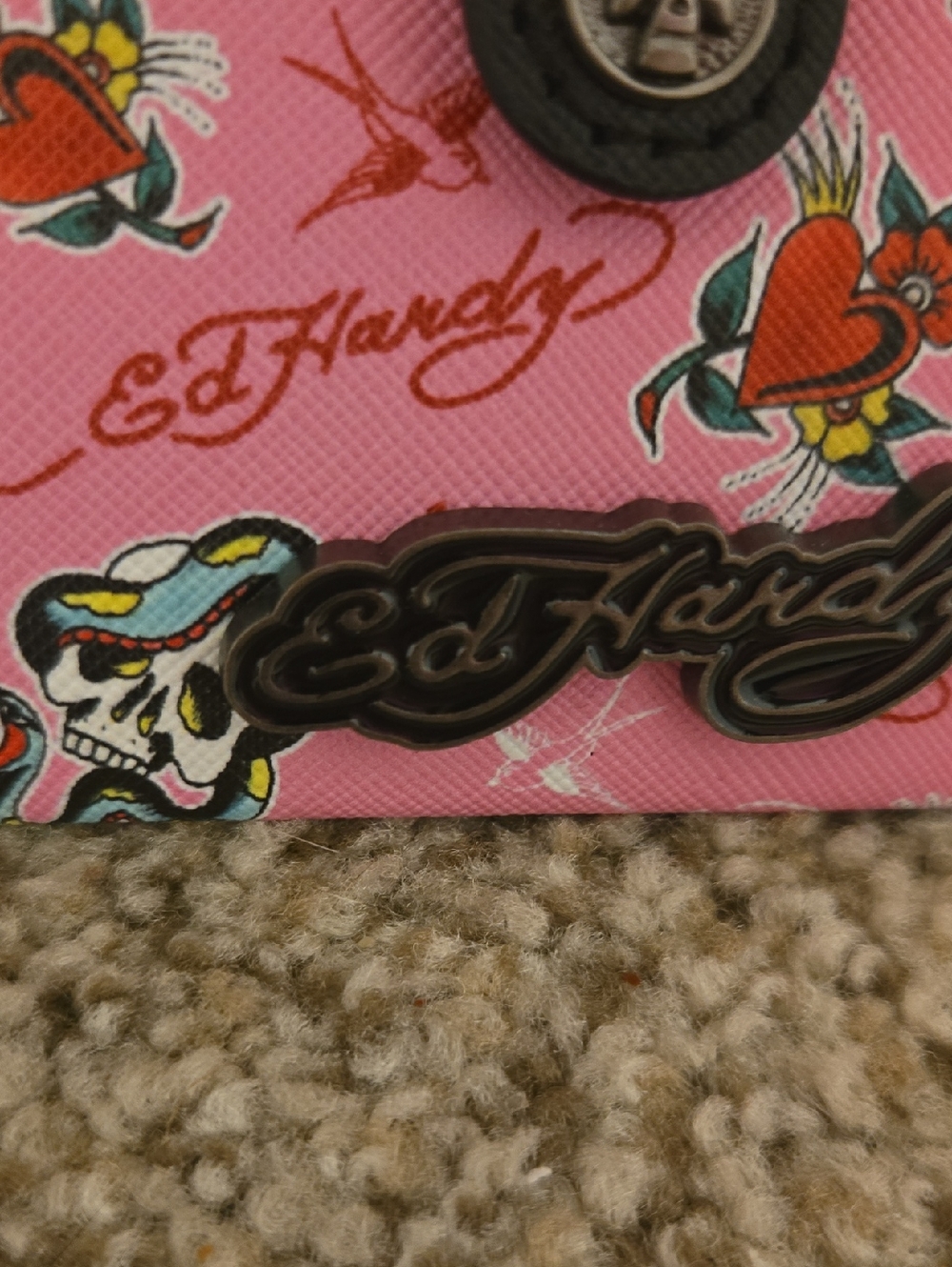 Ed Hardy Black and Pink Floral card holder Nwt - Picture 5 of 5